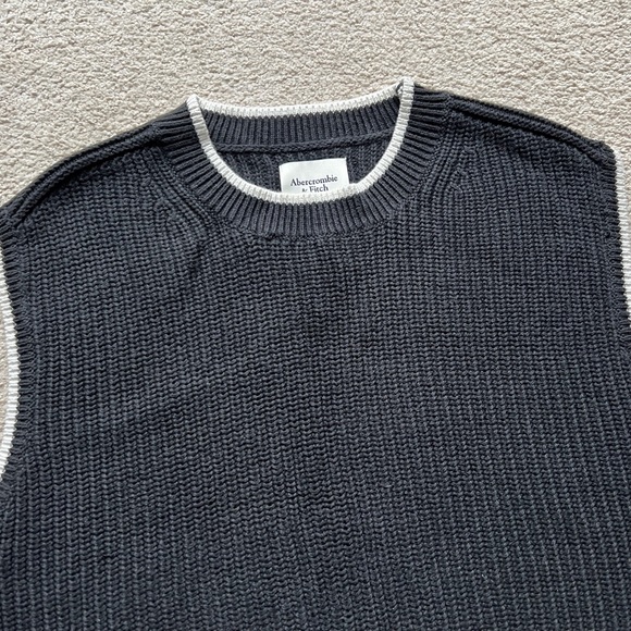 Abercrombie & Fitch Cable Knit Acadmia Crew Sweater Vest Black White Trim Sz L - Picture 8 of 13